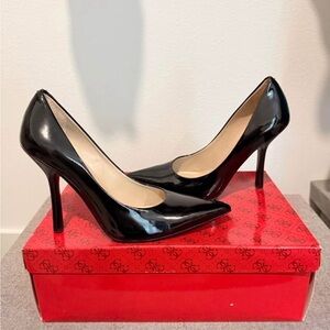 GUESS Classic Black Patent Pointed-Toe Stiletto Pumps - Women's